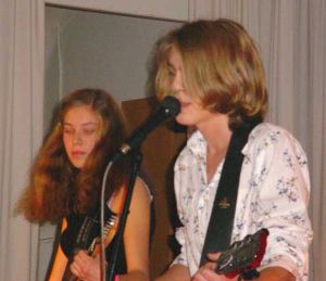 therising guitars