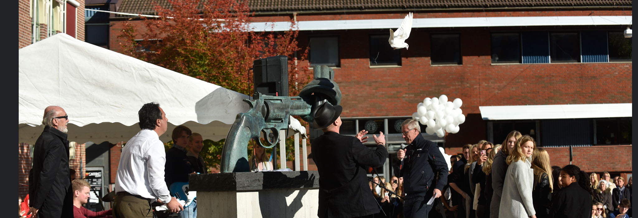 Non-Violence på Stora